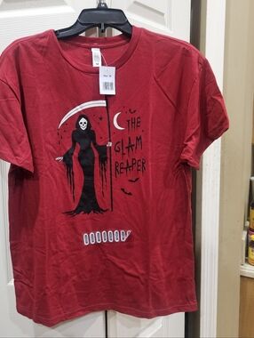 THE GLAM REAPER TSHIRT, NWT, Size MEDIUM